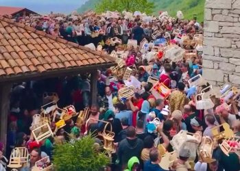 (ვიდეო) – წაჩხურობა მარტვილში – რატომ მიაქვთ ამ დღეს ტაძარში აკვნები და რა სპეციალური წირვა ტარდება?