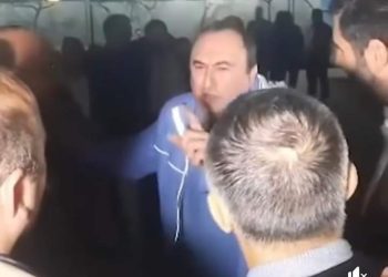 “დაუკარით ოსურიო, მურუსიძეა მოსულიოო… იგუგუნა ჩემმა ბიჭმაა?” – ფოფხაძე