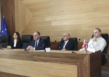 დავით ნარმანიამ „ენერგეტიკული ტურიზმის განვითარებისათვის“ კურსის  მონაწილეებს სერტიფიკატები გადასცა