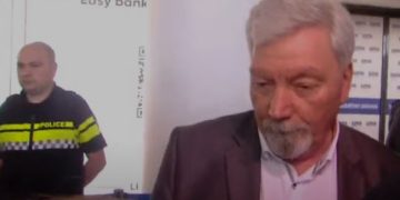 ,,ახუნტრუცებული პრეზიდენტის ვნებები… “ხოშიც” აქვს და სახელმწიფოს მეთაურის პოსტიც“ – ვალერი კვარაცხელია