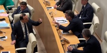 თქვენი ფარისეველი დედა ვატირე, წადი აიღე იარაღი თუ რამის ტრა* ი გაქვს – ყაველაშვილი მანჯგალაძეს