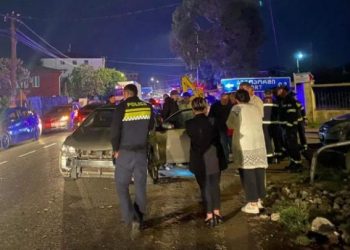 ქვეითი, რომელსაც მანქანა დაეჯახა, ვერ გადაარჩინეს