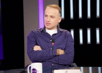 “კობახიძე კი არ ტყუის, რომ იძახის, ირგვლივ სულ ნაცები არიანო” – მეტრეველი