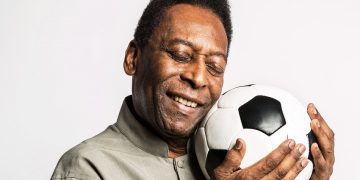 ბრაზილიაში პელეს მავზოლეუმი გახსნეს