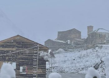 უშგულში თოვლი მოვიდა (ფოტოები)