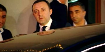 “ვახშამი იყო” – ღარიბაშვილი ელჩებთან შეხვედრის შემდეგ