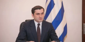 ,,ნაცხელისუფლების” ,,ზონდერის” შვილი, კორუმპირებული ხეპრე, ქეჩოთი უნდა გამოათრიონ კაბინეტიდან” – გიორგი გუგავა თორნიკე რიჟვაძეზე