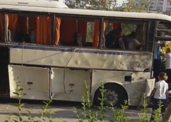 თურქეთში სამგზავრო ავტობუსი გზიდან გადავარდა – არის მსხვერპლი