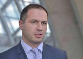 „პრეზიდენტმა თავმოყვარეობა გვერდზე გადადო“ – გივი მიქანაძე ნიკა გვარამიას შეწყალებაზე