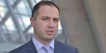 „პრეზიდენტმა თავმოყვარეობა გვერდზე გადადო“ – გივი მიქანაძე ნიკა გვარამიას შეწყალებაზე