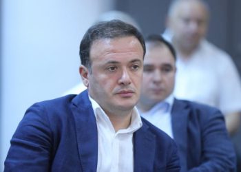 „რა გააკეთეს 12 პუნქტის შესასრულებლად ჭიჭე ვაშაძემ ან ის, მეორე, რომ მისდევს ხოლმეე… პაატა? შალიკო უფრო მონდომებული იყო, ჩემი შალიკო ფანჩატურიდან“ – ირაკლი ზარქუა