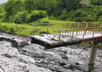 წყალდიდობა ლენტეხში – წაღებულია ხიდები, დატბორილია სახლები