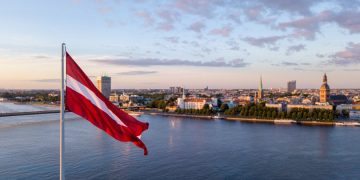 ლატვია რუსეთის მოქალაქეებისთვის ქვეყანაში შესვლის აკრძალვის გახანგრძლივებას აპირებს