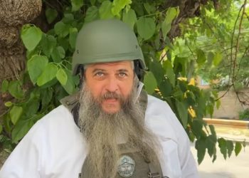 უკრაინის რაბინს ცეცხლი მაშინ გაუხსნეს, როცა დაზარალებულები გამოჰყავდა