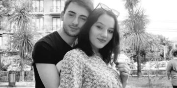 როგორია 18 წლის გოგოს მდგომარობა, რომელიც მშობიარობის შემდეგ კომაში იყო?