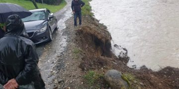 სტიქია წალენჯიხაში – სოფელი ნაკიფუს ცენტრალურ გზაზე მეწყერი ჩამოწვა