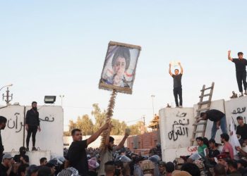 ბაღდადში ასობით დემონსტრანტი შვედეთის საელჩოში შეიჭრა