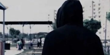 „მარტო ვიყავი სახლში და საკეტს მიღებდა… მეზობელმა დაუყვირა…ისტერიკულ მდგომარეობაში, ვერ დავიმახსოვრე მანქანის ნომერი“ – რას წერს სოცქსელის მომხმარებელი?