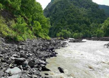 „მდინარე რიონი გადმოვიდა საავტომობილო გზის სავალ ნაწილზე“ – სად იზღუდება ავტოტრანსპორტის მოძრაობა