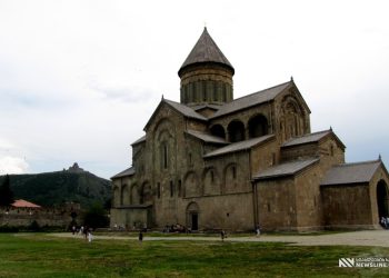 ტაძარში ცეცხლის ალი ავარდა და შიშით გულწასულები ფოფხვით გამოსულან ტაძრიდან… – სვეტიცხოვლის სასწაული