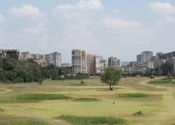 ყოფილი იპოდრომის მიმდებარე ტერიტორიაზე ჩოგბურთის კორტების მშენებლობა იწყება