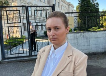 “ჩემმა კლიენტმა თვითმკვლელობა სცადა” – ქუთაისის სასამართლოსთან ადვოკატმა შიმშილობა გამოაცხადა