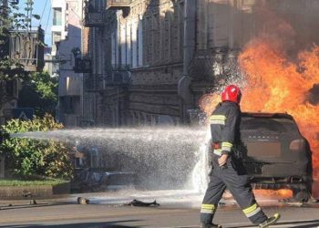 მელიქიშვილზე ერთმანეთს მანქანა და მოტოციკლი შეეჯახნენ