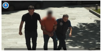 პროკურატურამ რესპუბლიკური საავადმყოფოს ყოფილი ფინანსური დირექტორი, ამავე კლინიკის ინფრასტრუქტურის დეპარტამენტის ყოფილი თანამშრომელი და ინდივიდუალური მეწარმე დააკავა