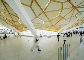 ძლიერი წვიმის გამო, ქუთაისის აეროპორტში რეისების ნაწილი გადაიდო