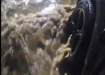 წყალდიდობა ქუთაისში – დატბორილია ქუჩები და სახლები