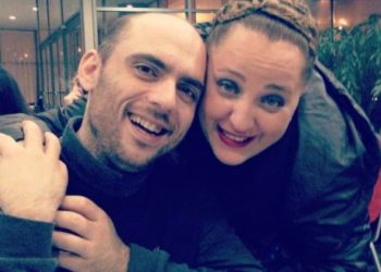 “ჩავალ ახლა მე ბუნკერში, ნინო უკვე იქ არის” – რას წერს კიევიდან ნიკოლოზ რაჭველი