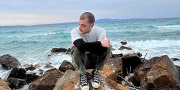 “შოვში ვიდეოს და ფოტოს გადაღება ამიკრძალეს… 3 წლის ბავშვი რომ იპოვეს შლამში, იმ დღეს ყველაზე ცხადი იყო, რომ მათაც ძალიან უჭირდათ მორალურად იქ ყოფნა” – რა ნახა და მოისმინა შოვში მოხალისემ?
