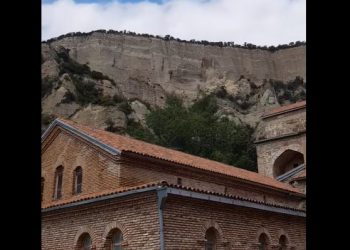 შიომღვიმის მონასტერთან მთა ჩამოიშალა (ვიდეო)