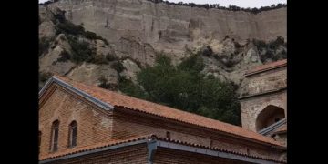 შიომღვიმის მონასტერთან მთა ჩამოიშალა (ვიდეო)