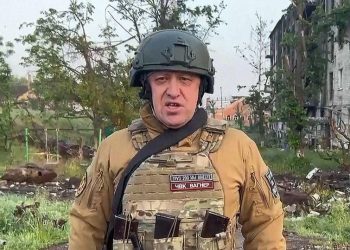 “ხომ შეეძლო აფრიკაში მოეკლა, მოეწამლა, მაგრამ პუტინი არის კადაფის და ესკობარის გაგების კაცი” – ბექა კობახიძე