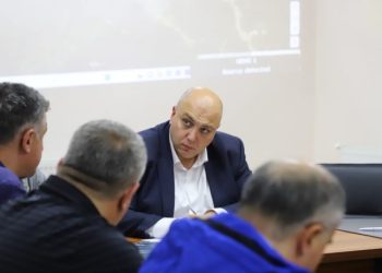 “სტიქიის მასშტაბი ძალიან დიდია” – რატომ ვერ გამოჰყავთ ნაპოვნი 152 ადამიანი? – “ბოდიში, ღამეა”