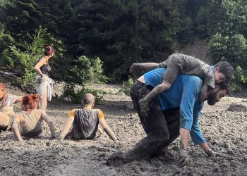 “რა გახდა მაღალმთიანი რეგიონებისთვის თითო სამაშველო ვერტმფრენის შეძენა, რას ჰგავს ეს ქვეყანა” – რეხვიაშვილი