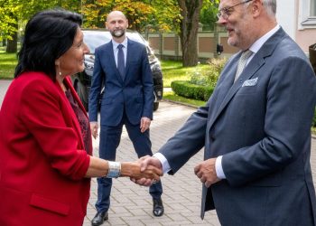 რას წერს სალომე ზურაბიშვილი ესტონეთის პრეზიდენტთან შეხვედრის შემდეგ