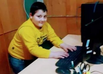 „დაგვაკლდები უსაშველოდ! მშვიდობით ,,ბუთქუჩა“! – სკოლა თორნიკე ჩხარტიშვილს ემშვიდობება