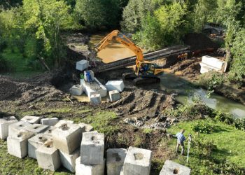 საჯავახო-ჩოხატაური-ოზურგეთი-ქობულეთის გზის 32-ე კმ-ზე დროებითი ხიდის მოწყობა მიმდინარეობს