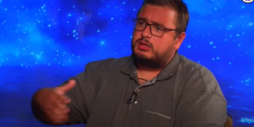 “ოცნება” გვეუბნება, რომ ეროვნული ღირსების გამოვლინებანი არიან სისტემის მონა მურუსიძე, ბანდიტი ფარცხალაძე და მაღაროელების მიწაში ჩამდები – თურნავა!” – ლევან ლორთქიფანიძე