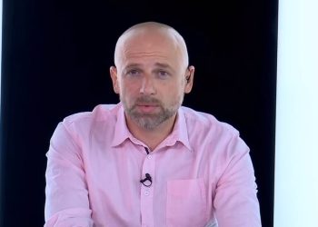 „ქართველებს პერიოდულად მაინც უჩნდებათ სინანულის გრძნობა აფხაზეთის ომთან დაკავშირებით, აფხაზებს – არასოდეს“ – მერაბ მეტრეველი