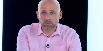 „ქართველებს პერიოდულად მაინც უჩნდებათ სინანულის გრძნობა აფხაზეთის ომთან დაკავშირებით, აფხაზებს – არასოდეს“ – მერაბ მეტრეველი