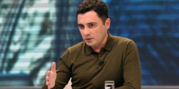 „ერთხელ ერთ-ერთ სატელევიზიო თოქშოუში ვარ სტუმრად და თავი გავიგიჟე“ – რას იხსენებს დავით მესხიშვილი