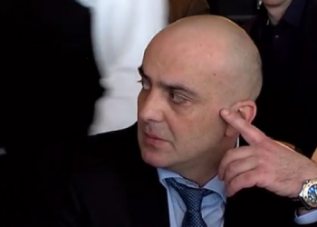 ოთარ ფარცხალაძემ საკუთარი ქონება შვილს გადაუფორმა