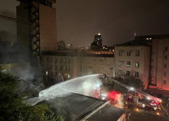 იწვის კინოფირების საცავი – ცეცხლის ჩაქრობას რამდენიმე ეკიპაჟი ცდილობს