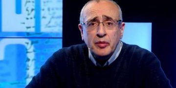 “კულტურის მინისტრთან შედარებით დედა ტერეზად გამოიყურებით” – როსტომ ჩხეიძე შს მინისტრს