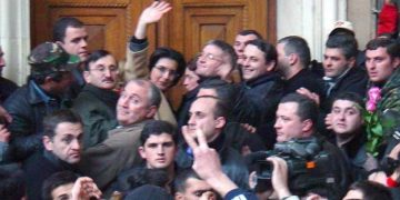 ,, ერთი ფოტოს ისტორია უნდა მოვყვე, თუ როგორ “შევვარდით” პარლამენტში” – რომან გოცირიძე