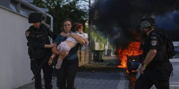 “ჩვენ არ შეგვიძლია უფლება მივცეთ ჩვენს შვილებს, რომ ამას უყურონ“ – ისრაელში მშობლებს სთხოვენ, შვილებს სოციალური ქსელები წაუშალონ