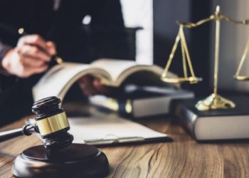 ჯგუფურ ძალადობაში მხილებულ პატრულ–ინსპექტორს გირაო შეეფარდა